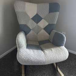 Like New Rocking Chair Un Excellent Condition
