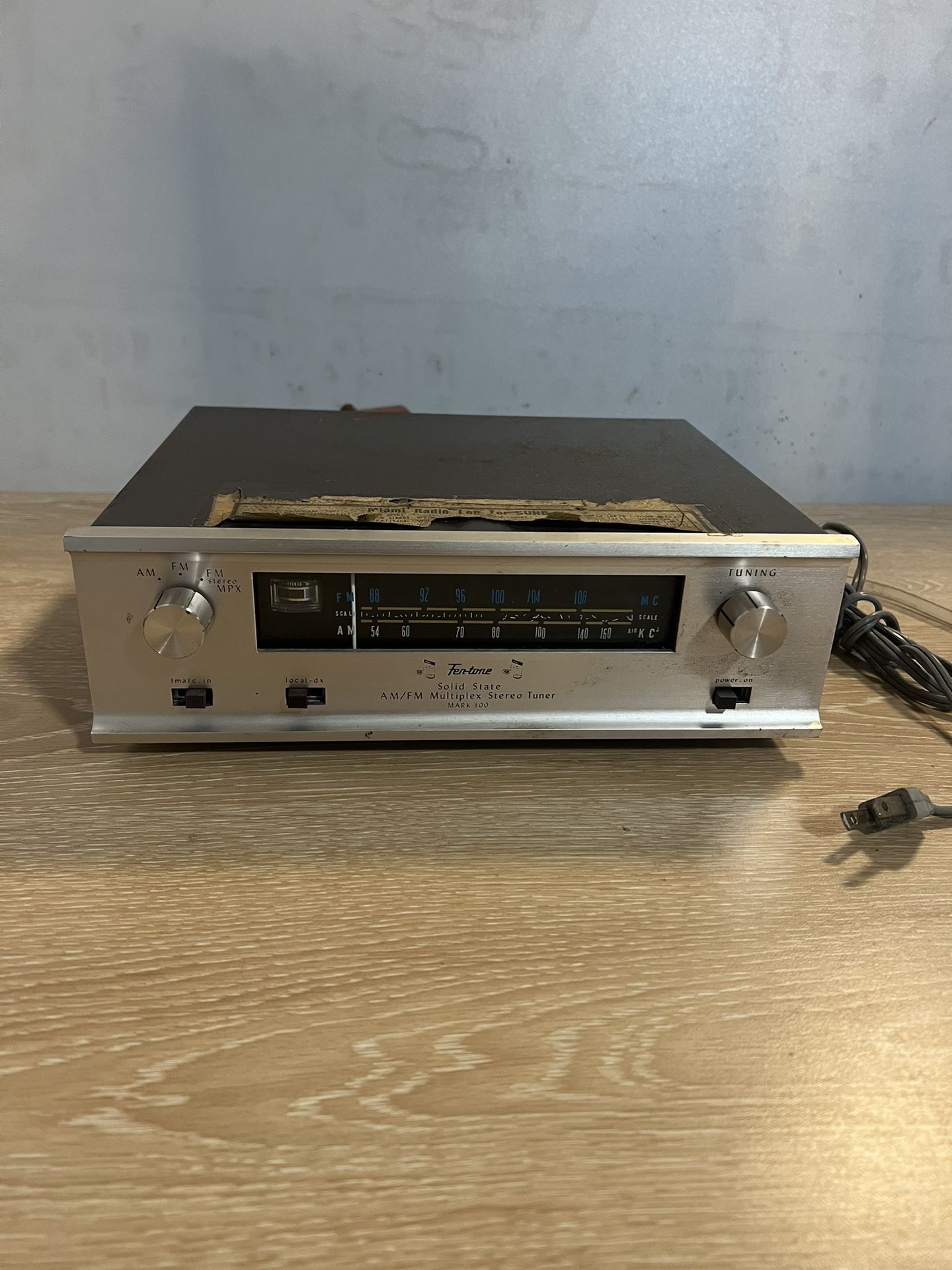 Vintage  Radio Stereo Tuner Mark 100