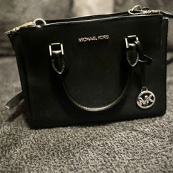 Black Michael Kors Purse 