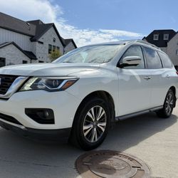 2017 Nissan Pathfinder SL