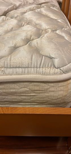 Twin mattress