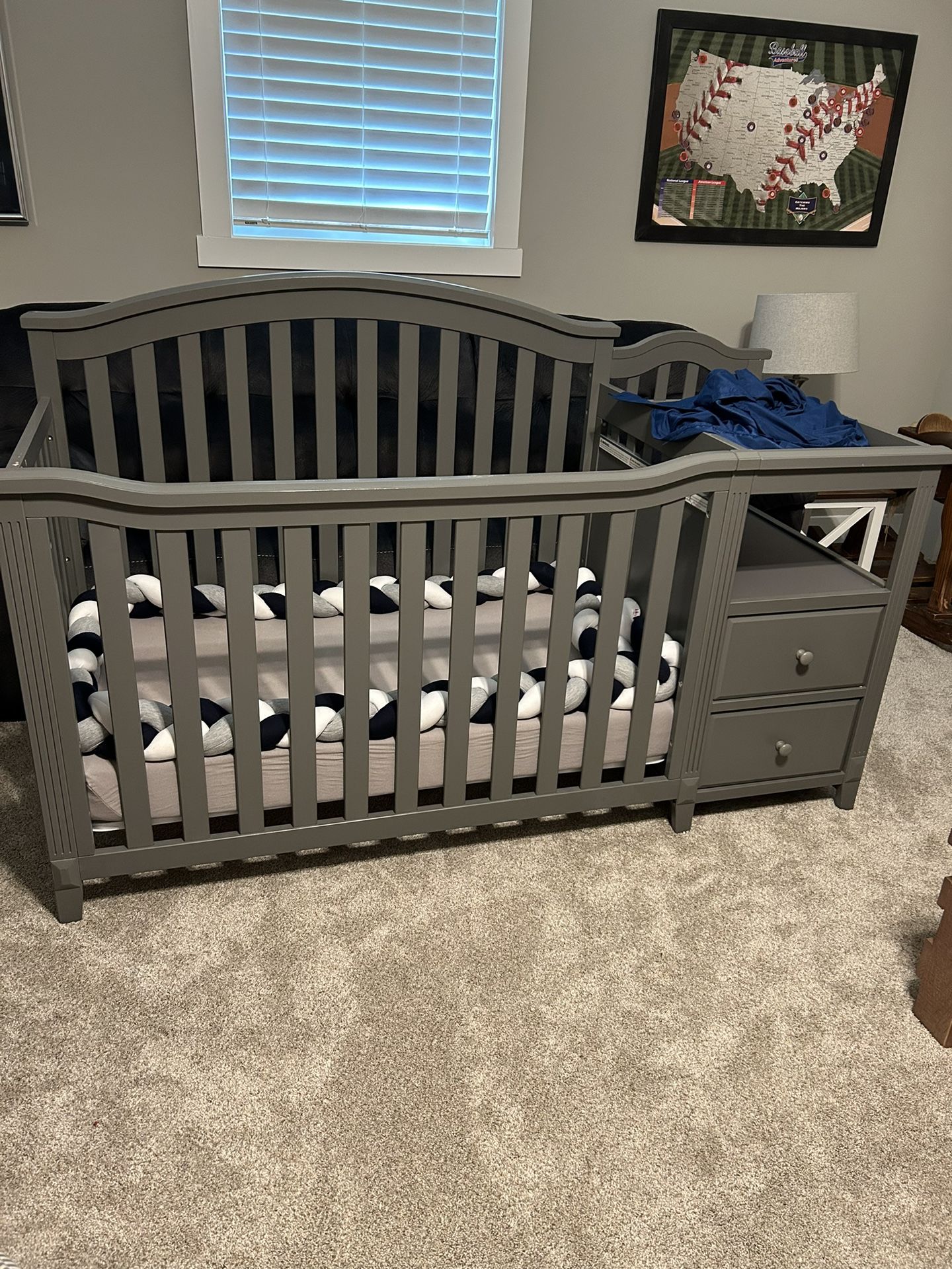 Baby Crib w/ Changing Table 