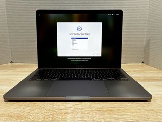 $425, High-end 2020 MacBook Pro 13, 16GB RAM, 512GB SSD, Touch Bar, High End Model - Great Deal