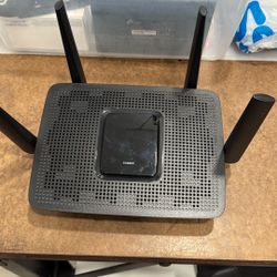 Lynksys EA8300 Router