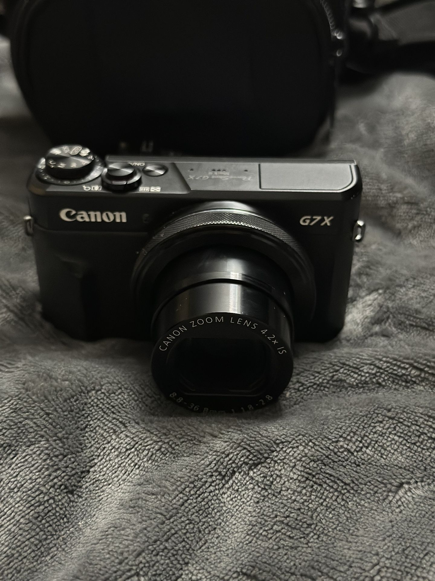 Canon G7X Mark II