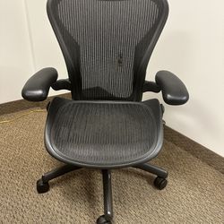 Herman Miller Aeron Office Chair With Basic Support