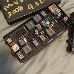 Fuse Relay Y Computadora Del Mustang 2008