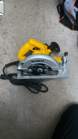 Sierra Circular DeWalt NUEVA – 7 1/4” 15 Amp