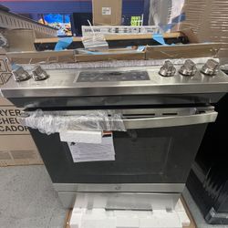 GE Appliance 30” Stainless Steel Gas Range With Middle Griddle