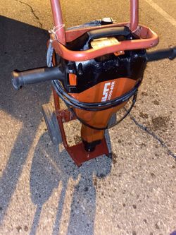 HILTI Concrete Breaker 2000