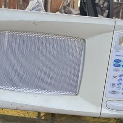 Magic Chef Microwave 