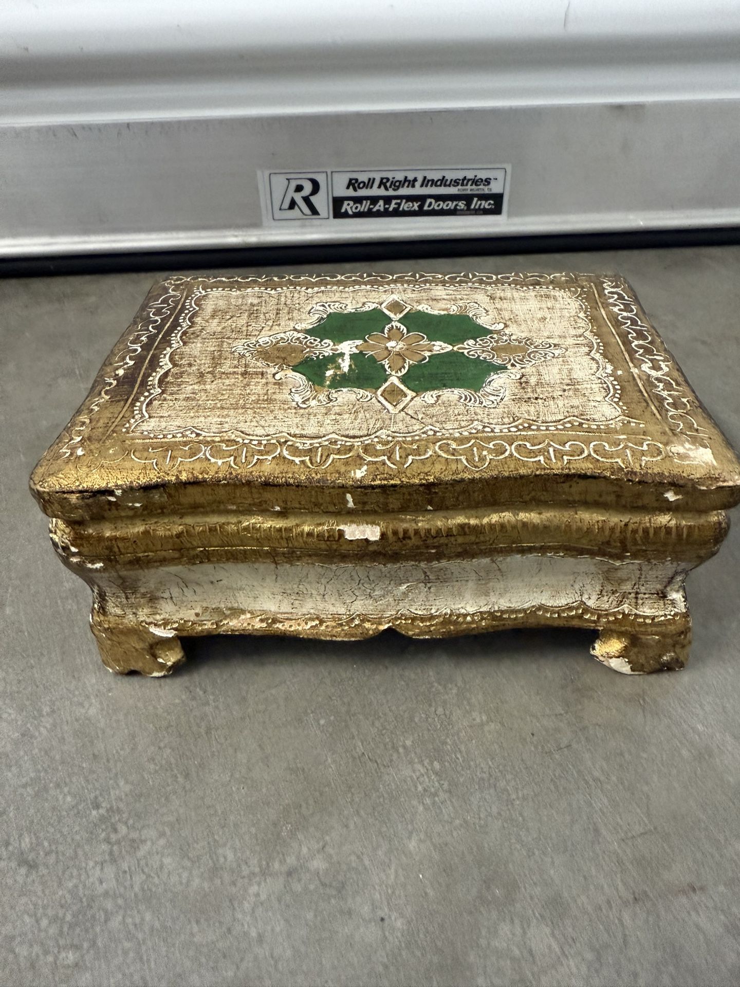 Florentine Vintage treasure box. Vintage Florentine Box, Footed Base, Gilt and Wood,