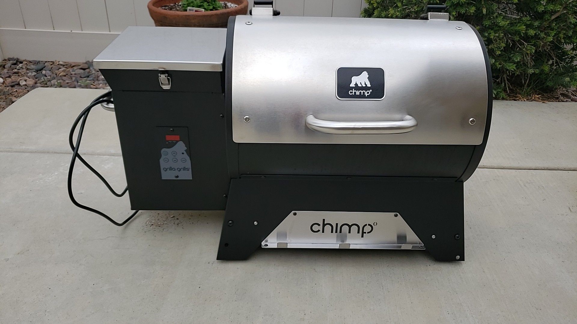 GRILLA GRILLS CHIMP PELLET GRILL for Sale in Hemet, CA OfferUp