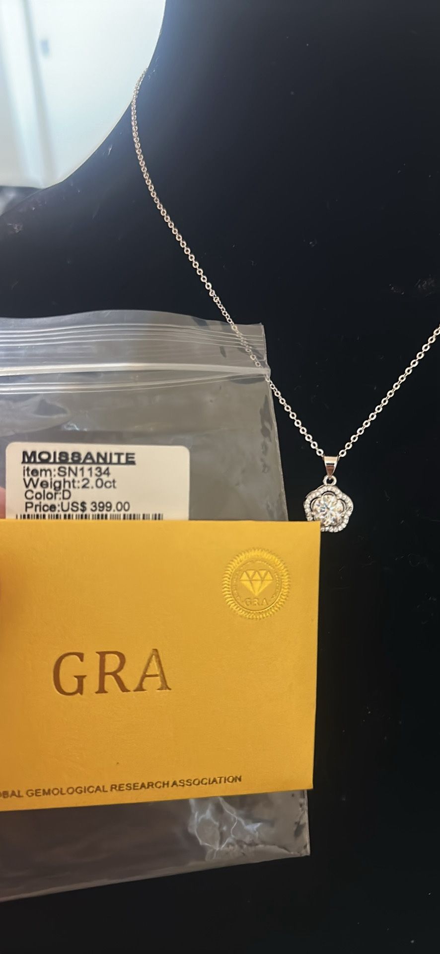 2.0 Carat - Moissy Flower Pendant