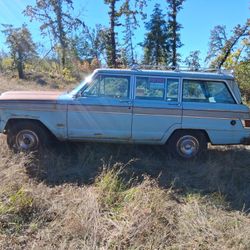 1972 Jeep Grand Wagoneer
