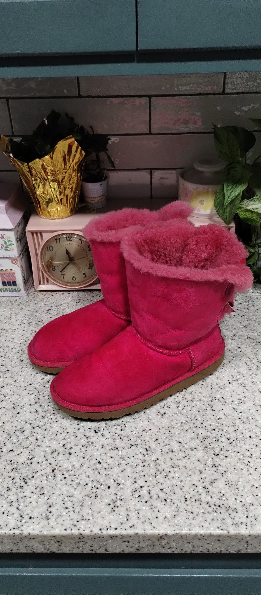 UGG Hot Pink Short Bailey Bow Boots Size 6 