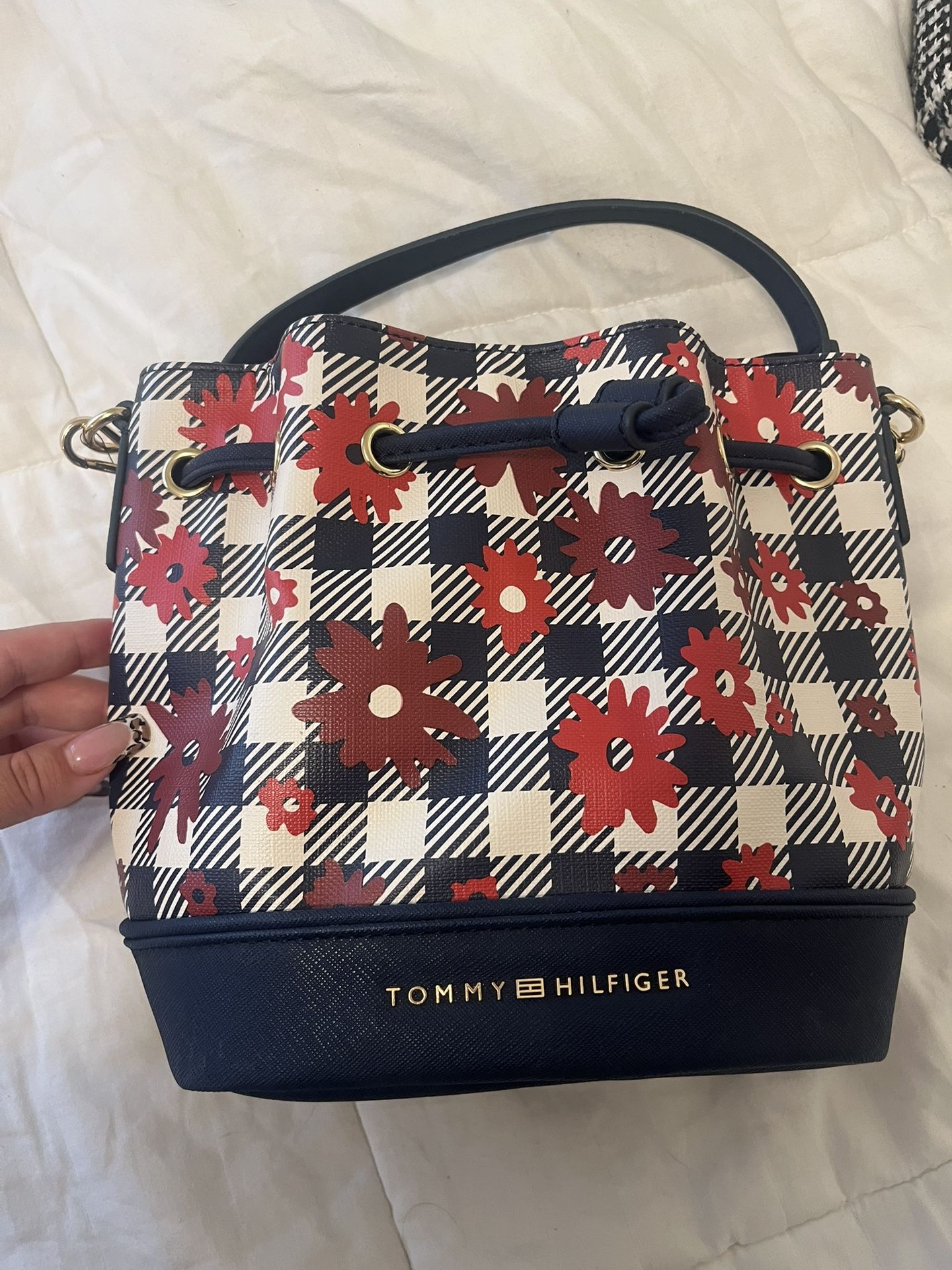 Tommy Hilfiger Bucket Purse!