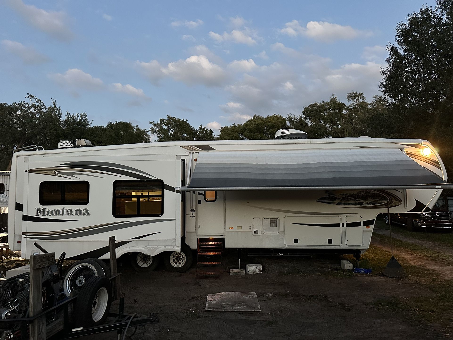 2011 Keystone Montana 3900FB