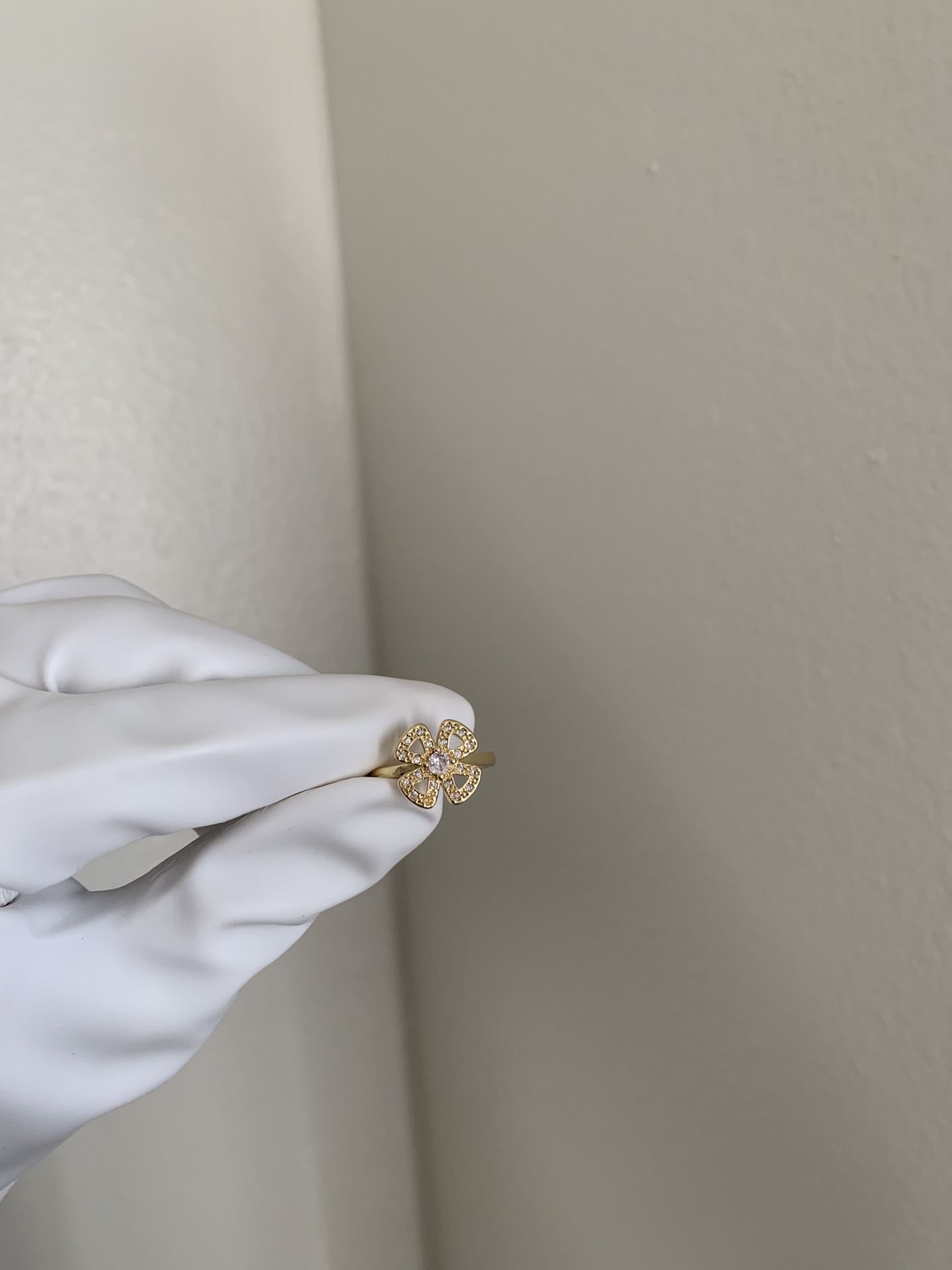 Gold Dipped Adjustable Trébol Ring