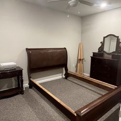 Queen size Bedroom Set 