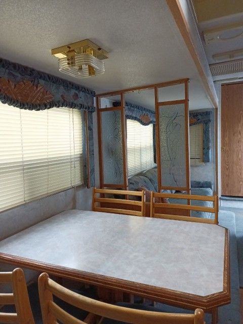 1995 Westport 5th Wheel Camper