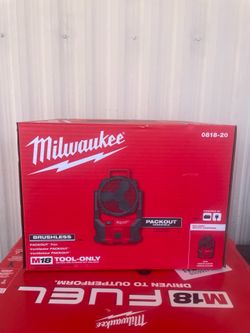 Milwaukee M18 18-Volt Lithium-Ion Brushless Cordless PACKOUT Jobsite Fan (Tool-Only)