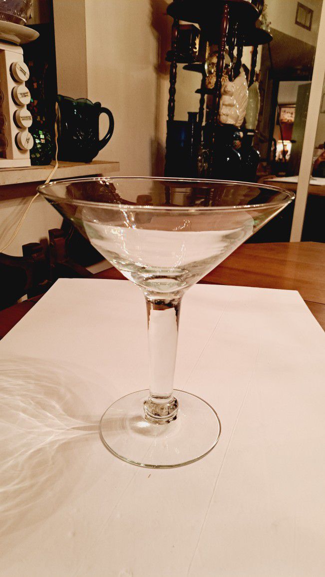 Large Martini Glass for Sale in Miami, FL - OfferUp
