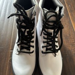 SOREL Waterproof Women’s Boots Size 7 