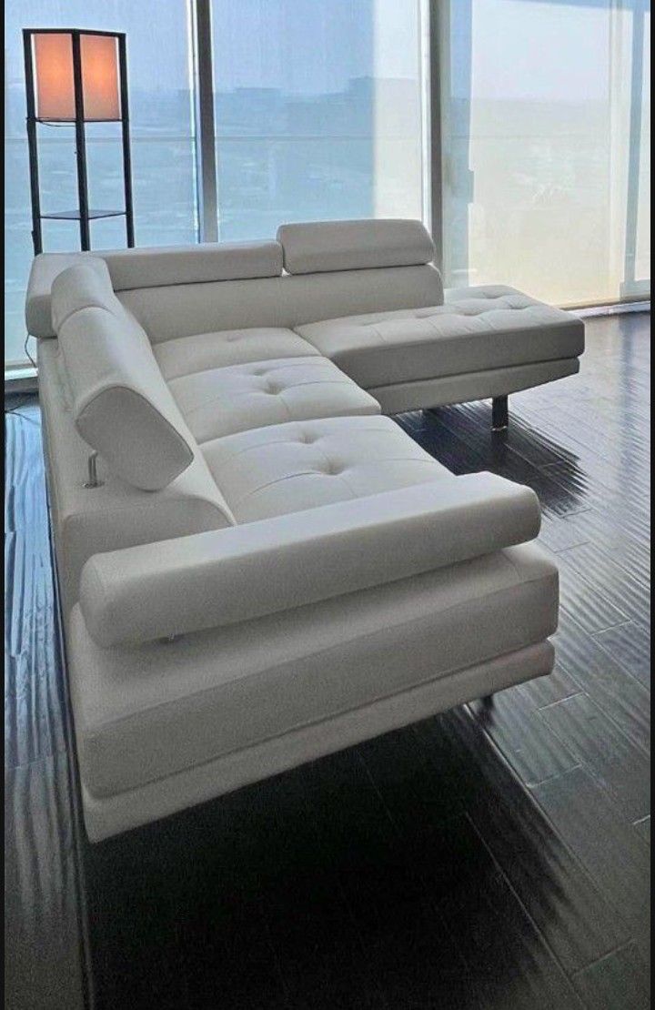 New White Sectional With Free Delivery 