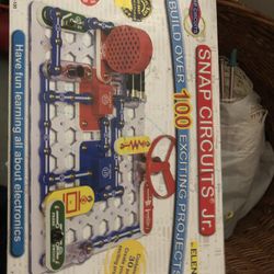 Snap Circuit 100 Exciting Projects 