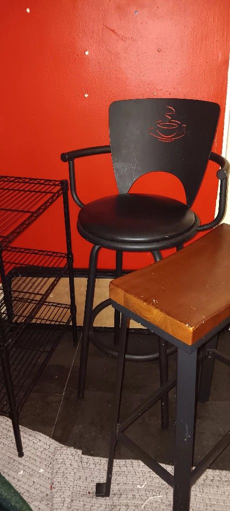 3 chairs and shelf all metal