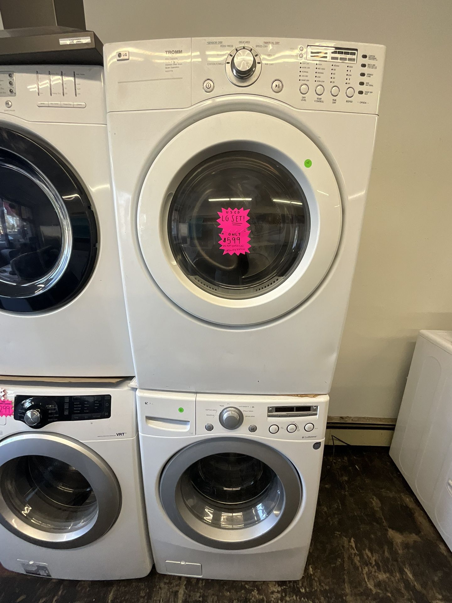 USED LG WASHER AND DRYER SET: MANAGER’S SPECIAL!