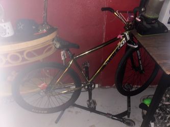Gold throne goon 29”
