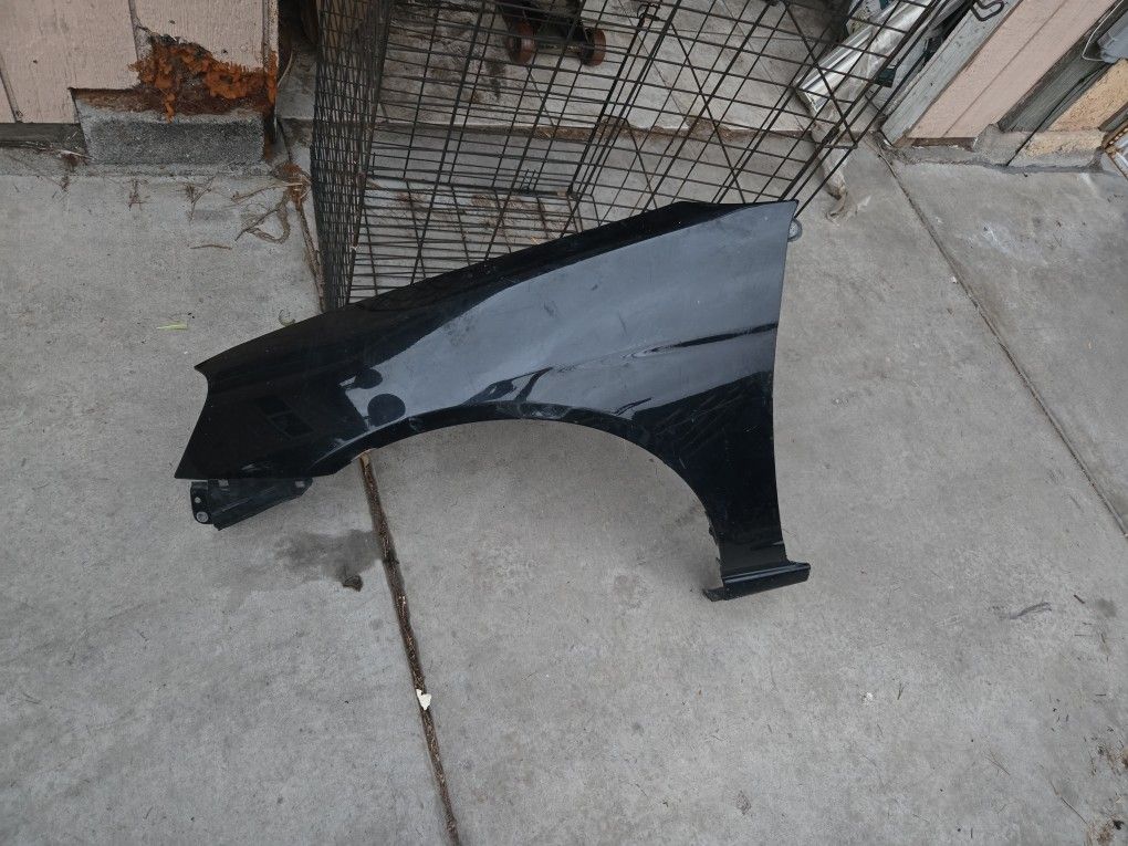 2001 Honda Civic. L, Front Fender
