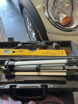 Laser Leveler With Tripod