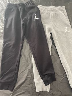 Youth Jordan sweatpants size Small