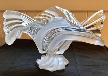 Beautiful Swirl Glass Vase  $50 Or Best Offer 