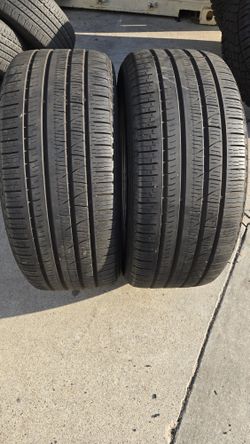 Used Pair Of 255/55/ 18 Pirelli