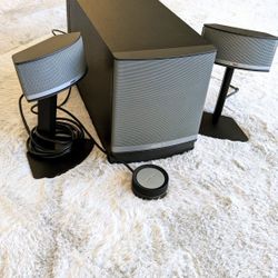 Bose Companion 5 Multimedia Speaker System