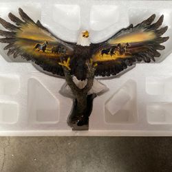 Bald eagle statue