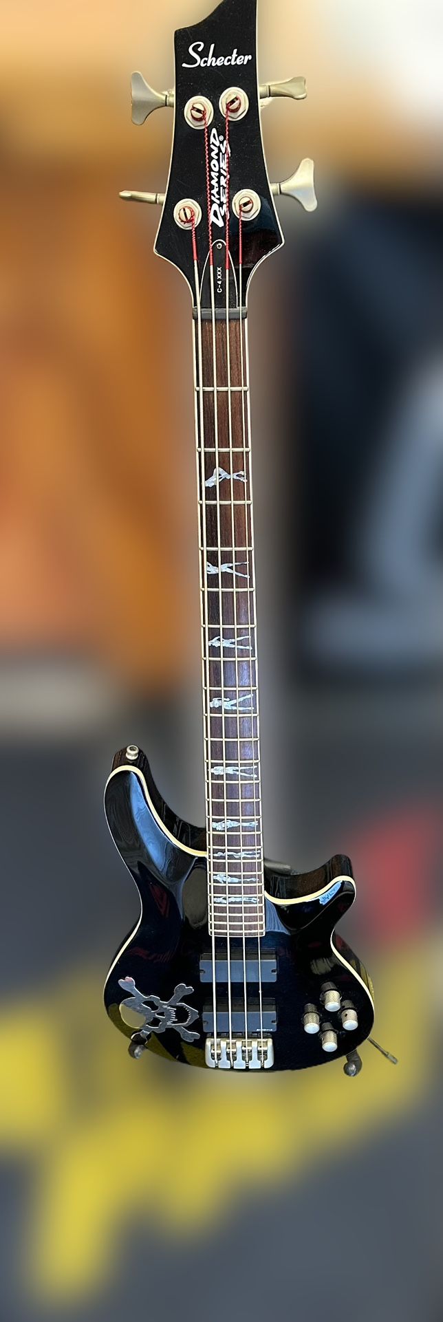 SCHECTER 4-STRING LADY LUCK INLAY BASS