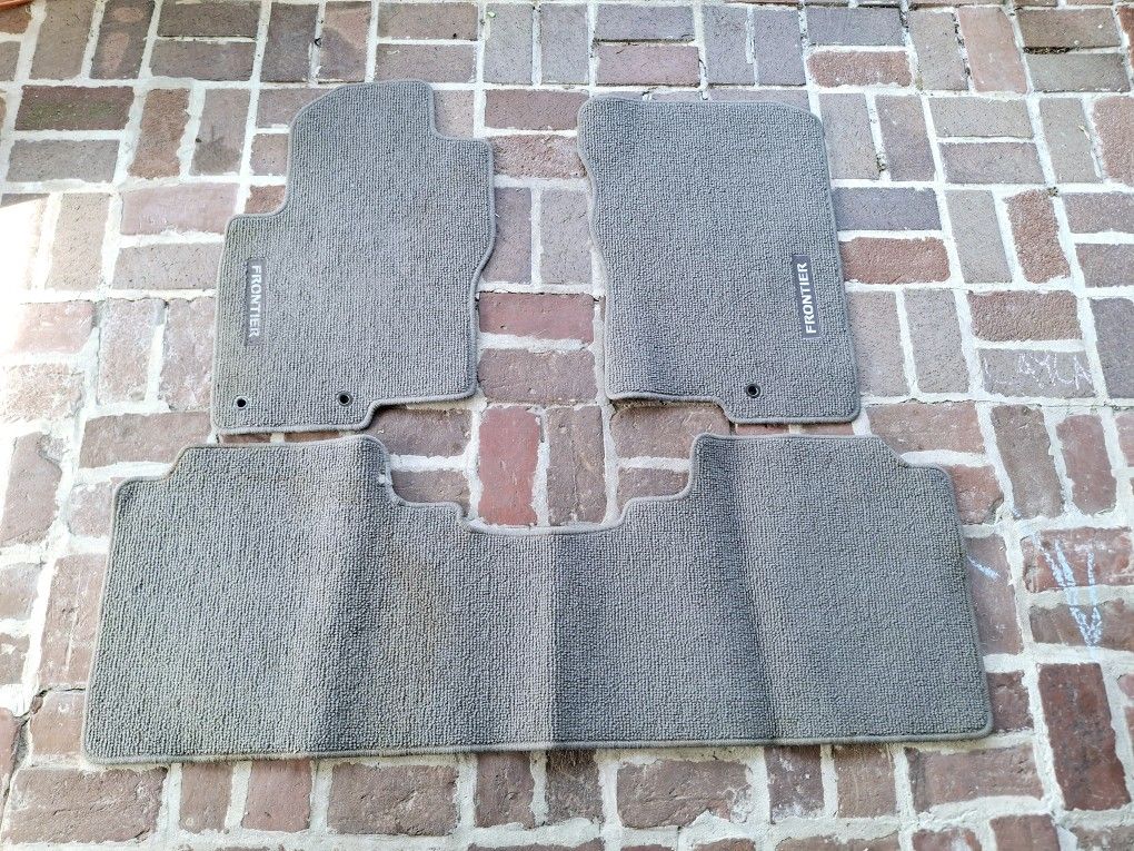 Nissan Frontier OEM Crew Cab Floor Mats