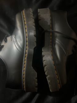 Black Dr. Martens 1461 smooth leather lace up shoes