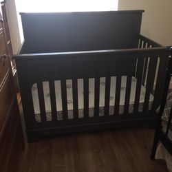 Simmons Kids Slumbertime Monterey 4-in-1 Convertible Crib with mattress 