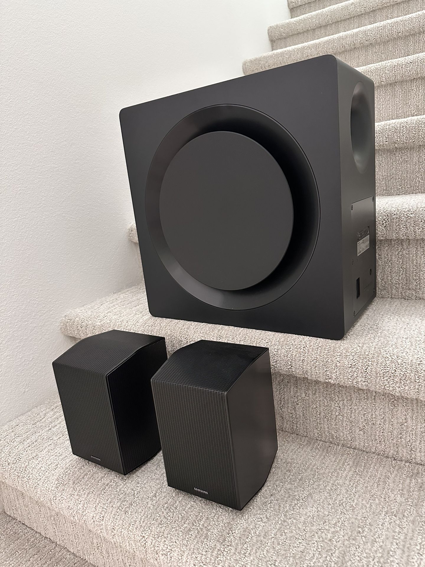 Samsung HW-Q990D Subwoofer And Rear Speakers