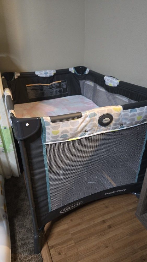Pack And Play Portable Play Yard