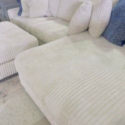 Natural White Posh Style Modular Sectional Couch/Fast Delivery 