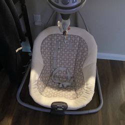 Graco Baby Swing (Local Meetup In Sugarland ONLY 