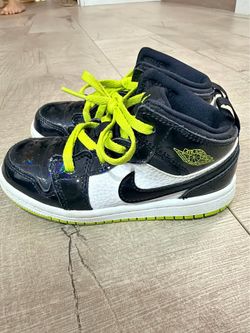 Like New NIKE Air Jordan 1 Black Cyber Toddler Sneakers Shoes Sz 9C