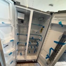 Frigidaire 36" Side by Side Refrigerator